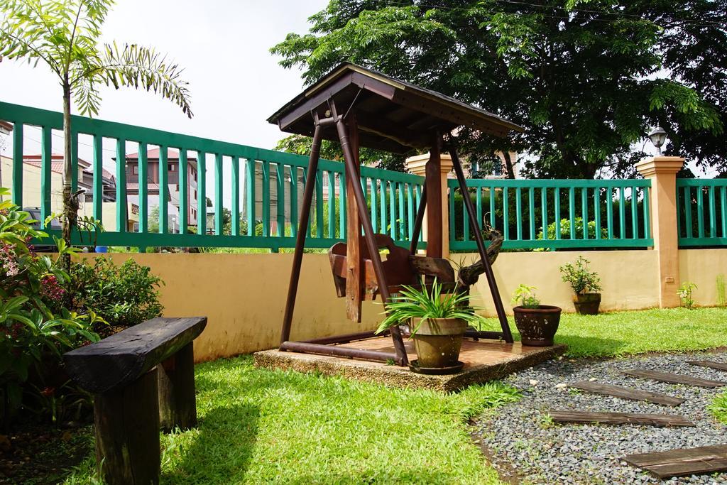 Charming Tagaytay Vacation Home Tagaytay City Екстер'єр фото